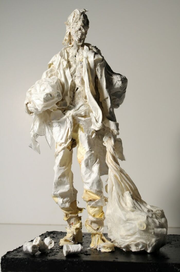 30 Times Paper Was Turned Into Lifelike Sculptures By This Artist