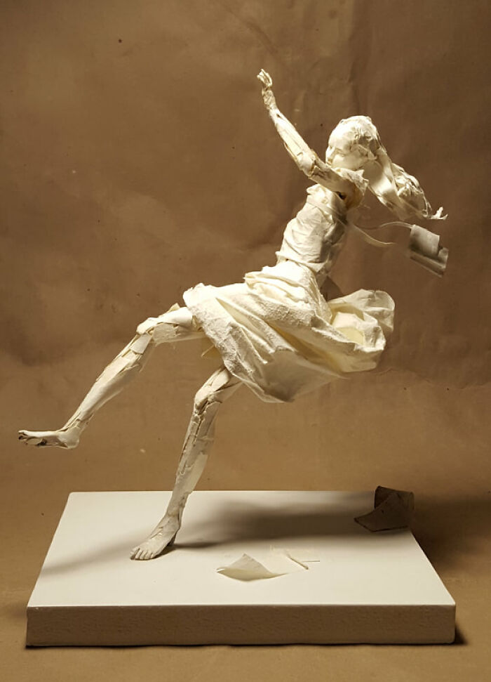 30 Times Paper Was Turned Into Lifelike Sculptures By This Artist