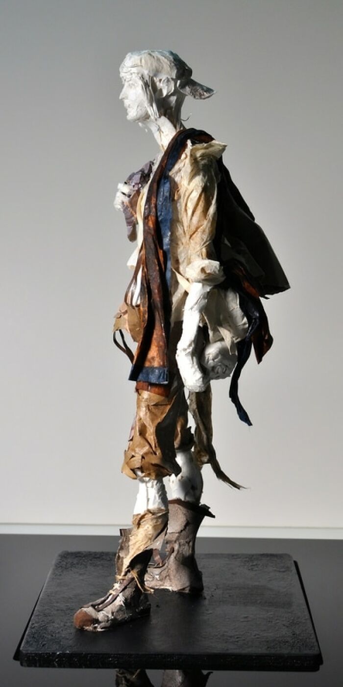 30 Times Paper Was Turned Into Lifelike Sculptures By This Artist