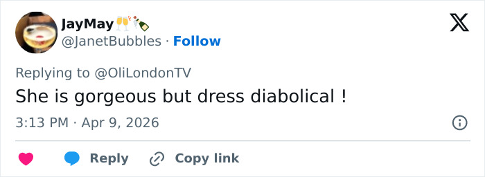 “Cheeks Always Show The Work”: Nicole Kidman Sparks Wild Reactions In Sheer Look At Premiere