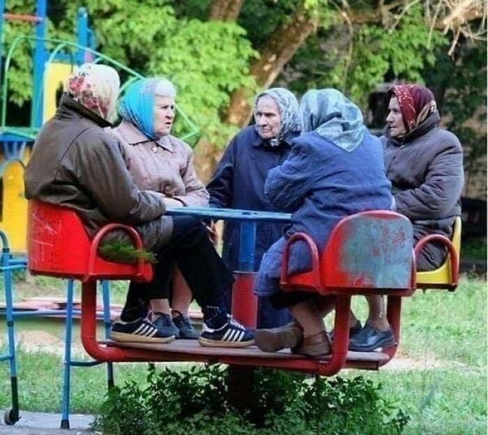 79 Hilariously Relatable Eastern European Memes That Feel Like Growing Up All Over Again (New Pics)