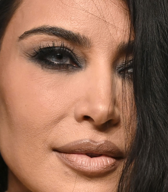 50+ Photos Of Celebrities&rsquo; Skins Up Close That Show They&rsquo;re Human Just Like Us