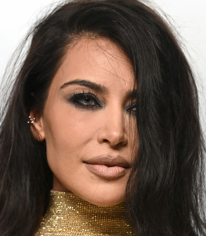 50+ Photos Of Celebrities&rsquo; Skins Up Close That Show They&rsquo;re Human Just Like Us