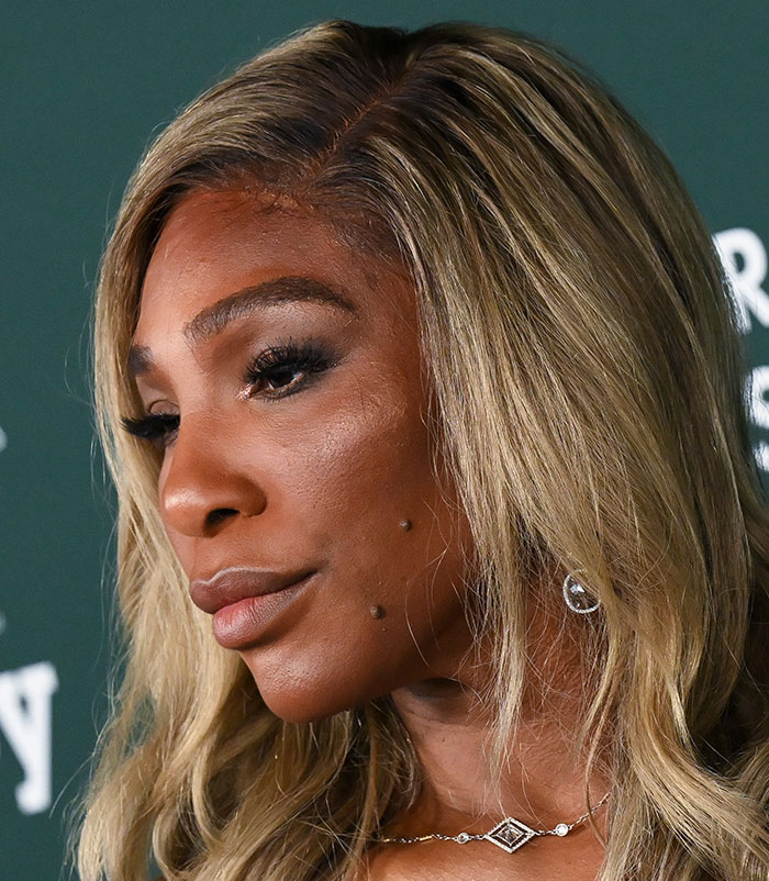 50+ Photos Of Celebrities&rsquo; Skins Up Close That Show They&rsquo;re Human Just Like Us