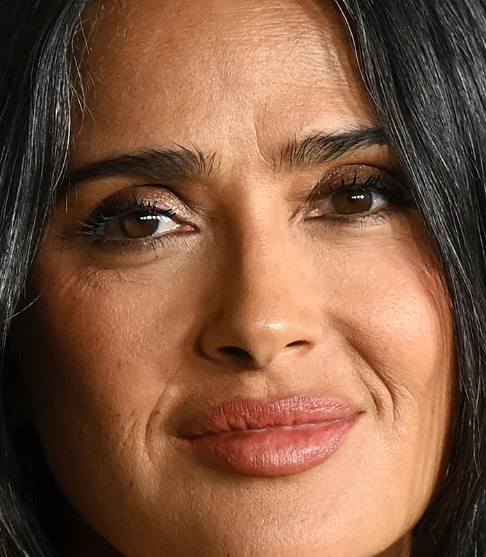 50+ Photos Of Celebrities&rsquo; Skins Up Close That Show They&rsquo;re Human Just Like Us
