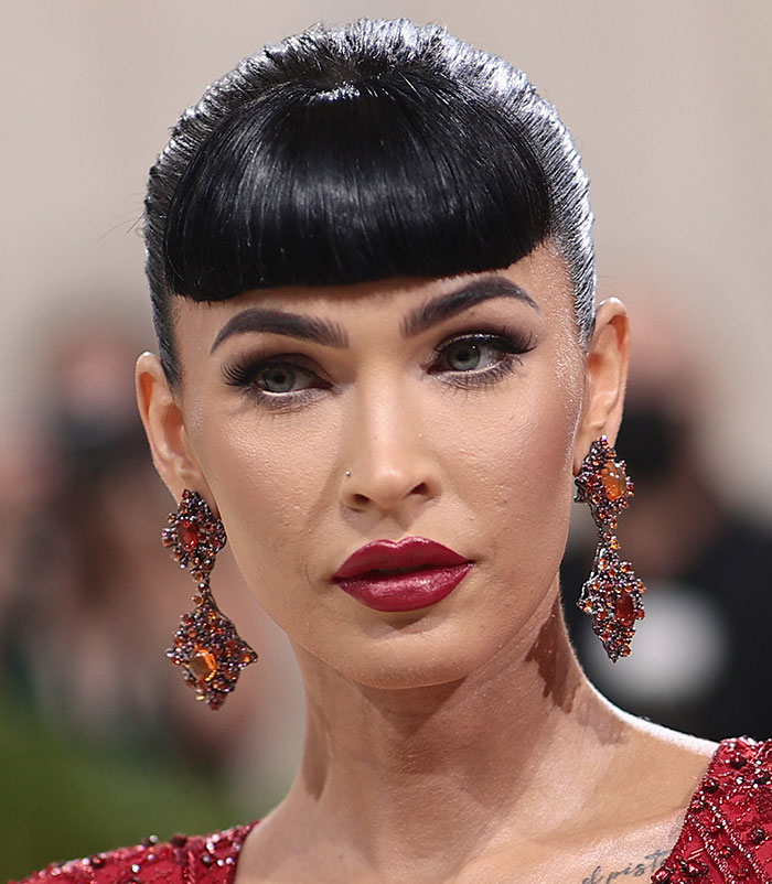 50+ Photos Of Celebrities&rsquo; Skins Up Close That Show They&rsquo;re Human Just Like Us