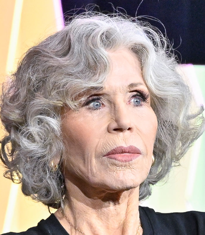 50+ Photos Of Celebrities&rsquo; Skins Up Close That Show They&rsquo;re Human Just Like Us