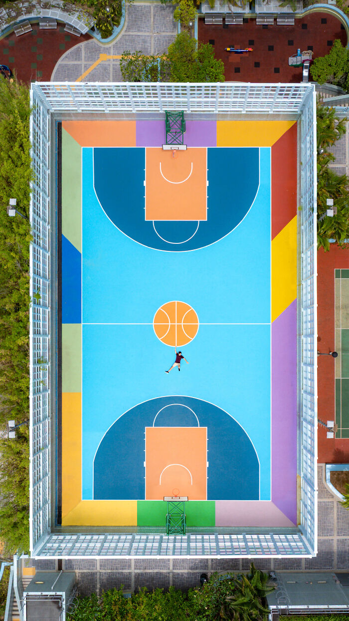&lsquo;Shooting Hoops&rsquo;:This Photographer Captured All 2,549 Hong Kong Basketball Courts (30 Pics)