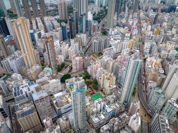 &lsquo;Shooting Hoops&rsquo;:This Photographer Captured All 2,549 Hong Kong Basketball Courts (30 Pics)