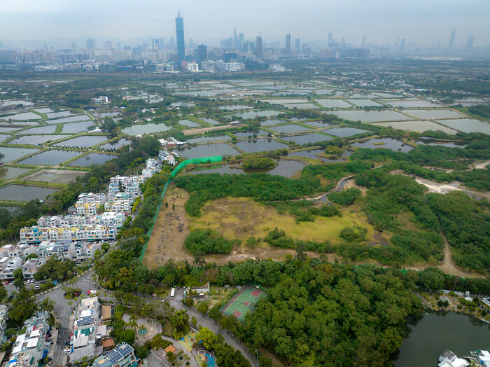 &lsquo;Shooting Hoops&rsquo;:This Photographer Captured All 2,549 Hong Kong Basketball Courts (30 Pics)
