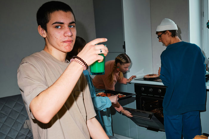 GF Funds BF’s Big B-Day Bash, He Repays Her By Flirting With Another Woman And Asking Her To Leave