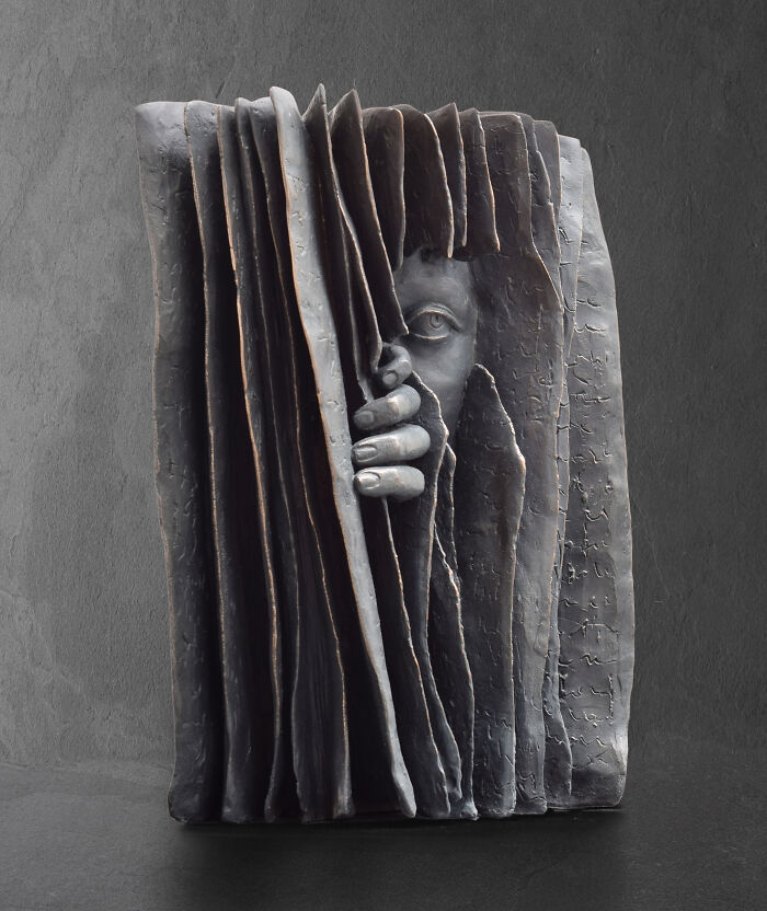 Artist Paola Grizi Turns Bronze And Clay Into Stunning Sculptures Of Hidden Faces (25 Pics)