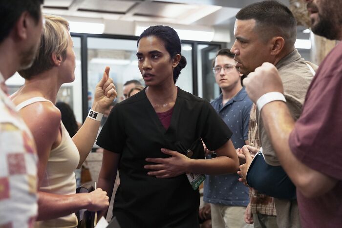 The Pitt Star&rsquo;s Exit &lsquo;Makes No Sense&rsquo; After Noah Wyle&rsquo;s Season 3 Update