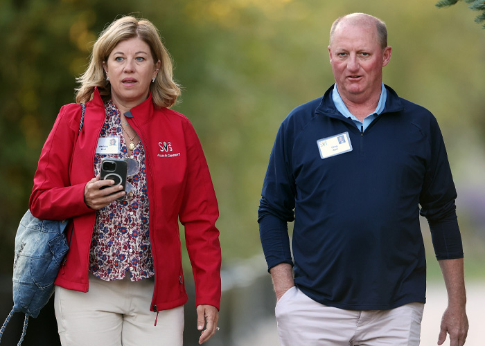 Warren Buffett’s Berkshire Hathaway Has Been Making Quiet Move That Has Investors Worried Warren Buffett’s Berkshire Hathaway Has Been Making Quiet Move That Has Investors Worried