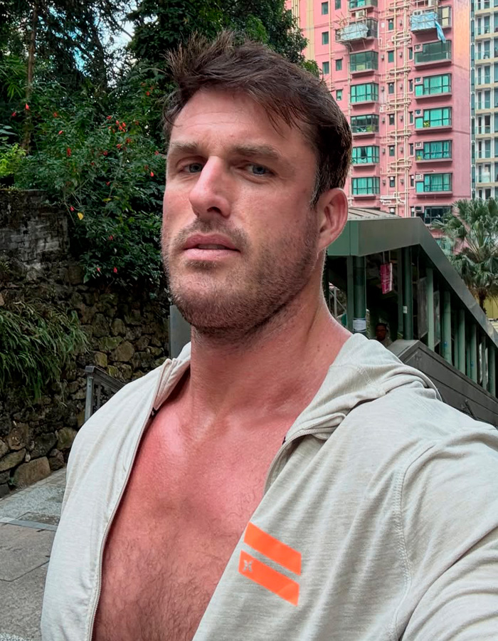 Man Dating Dad-Aged Partner Defends Relationship Despite Past Attraction To Women