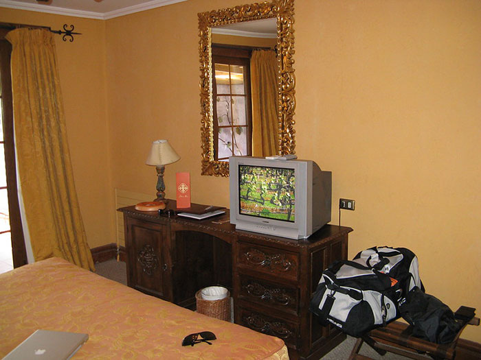 49 Tips That Make A Stay At A Hotel More Elevated And Stress-Free