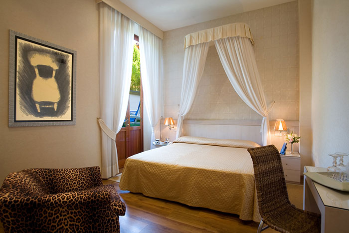 49 Tips That Make A Stay At A Hotel More Elevated And Stress-Free