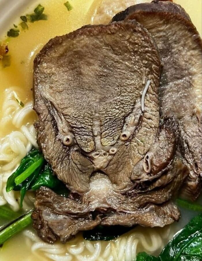 81 Times People Experienced Pareidolia And Took A Picture For Everyone To See (New Pics) 81 Times People Experienced Pareidolia And Took A Picture For Everyone To See (New Pics)