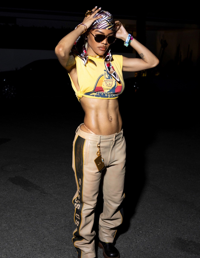 “Who In Schwarzenegger’s Name Is She?”: Teyana Taylor’s Coachella Abs Send Fans Into Frenzy “Who In Schwarzenegger’s Name Is She?”: Teyana Taylor’s Coachella Abs Send Fans Into Frenzy