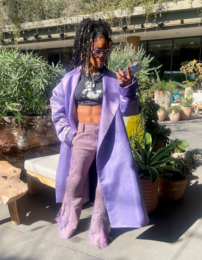 “Who In Schwarzenegger’s Name Is She?”: Teyana Taylor’s Coachella Abs Send Fans Into Frenzy “Who In Schwarzenegger’s Name Is She?”: Teyana Taylor’s Coachella Abs Send Fans Into Frenzy