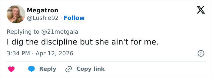 “Who In Schwarzenegger’s Name Is She?”: Teyana Taylor’s Coachella Abs Send Fans Into Frenzy “Who In Schwarzenegger’s Name Is She?”: Teyana Taylor’s Coachella Abs Send Fans Into Frenzy