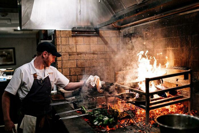 &ldquo;Kitchen Confidential&rdquo;: Restaurant Workers Reveal Industry Secrets And Jokes In 77 Posts (New Pics)