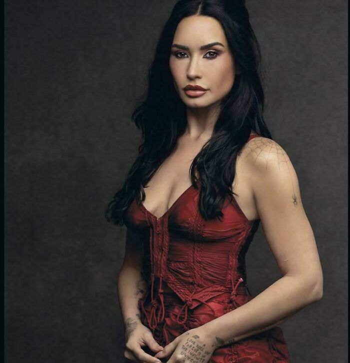 67 Wild Instagram Edits That Prove Some Folks Haven&rsquo;t Seen A Real Human Face In Years (New Pics)