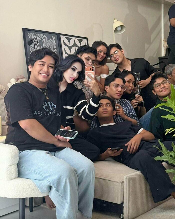 67 Wild Instagram Edits That Prove Some Folks Haven&rsquo;t Seen A Real Human Face In Years (New Pics)