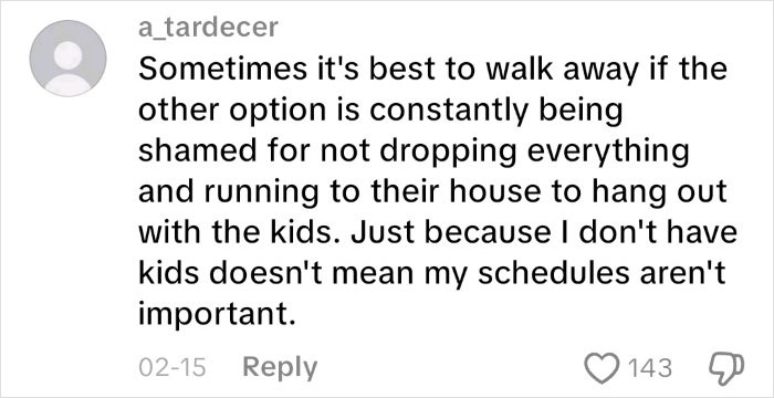 “The People You Hoped To Be Babysitters?”: Woman’s Complaint About Friend Support After Birth Backfires “The People You Hoped To Be Babysitters?”: Woman’s Complaint About Friend Support After Birth Backfires