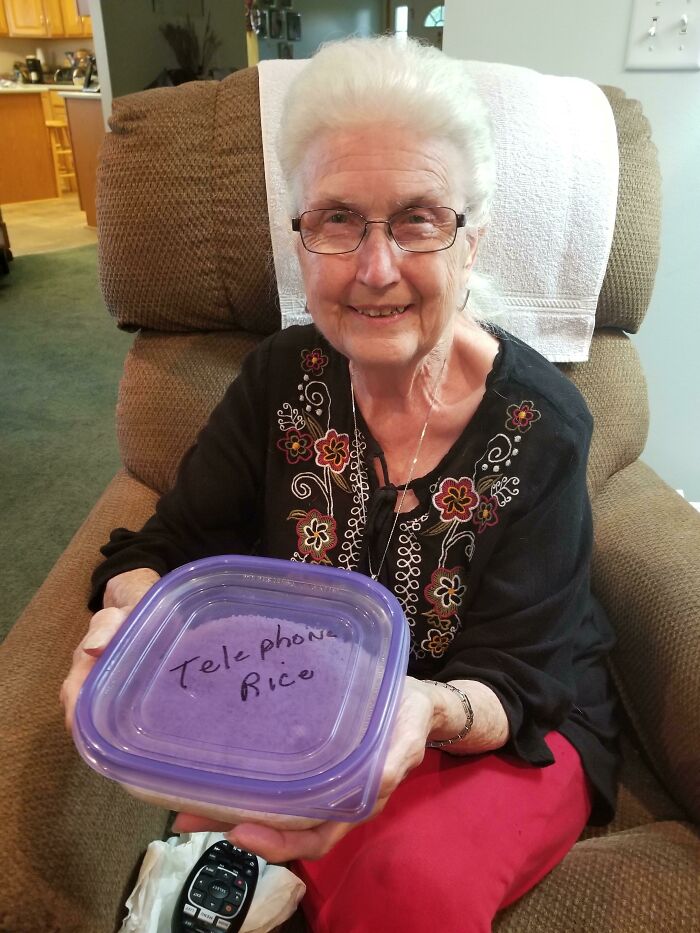 45 Times Elders Proved That They’re The Funniest 45 Times Elders Proved That They’re The Funniest