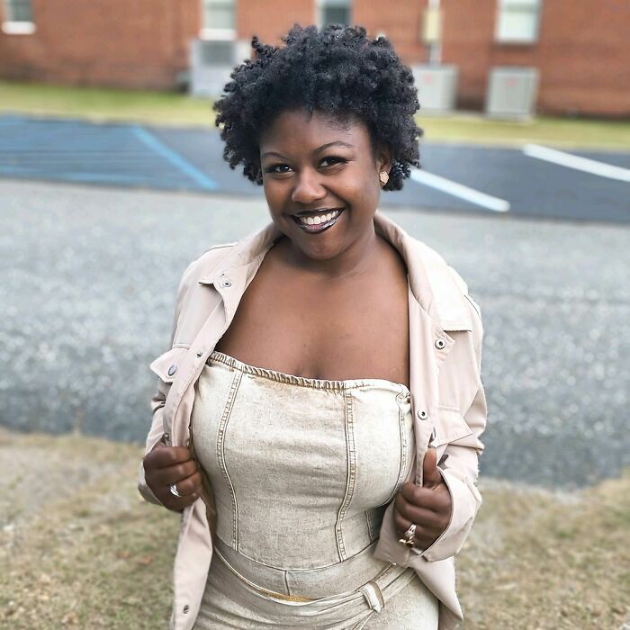 “Some Jeffrey Epstein Stuff”: Florida Couple Books An Airbnb, Ends Up Needing Police Help To Escape