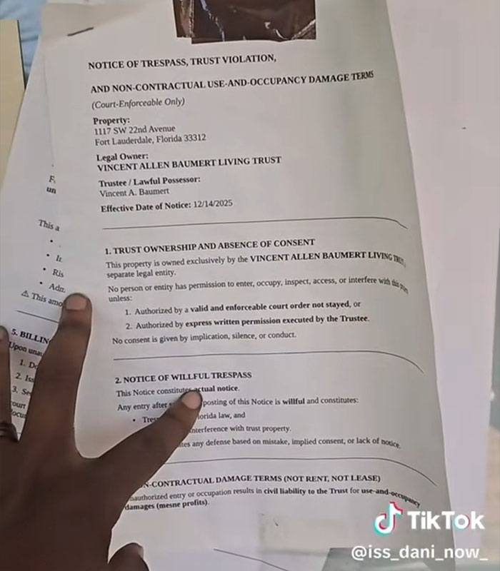 “Some Jeffrey Epstein Stuff”: Florida Couple Books An Airbnb, Ends Up Needing Police Help To Escape