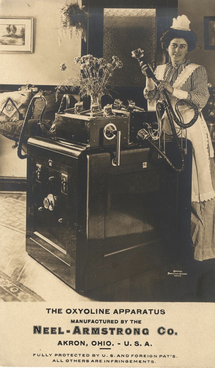 29 Medical Devices From The Past That Might Make You Grateful For Modern Healthcare (New Pics) 29 Medical Devices From The Past That Might Make You Grateful For Modern Healthcare (New Pics)