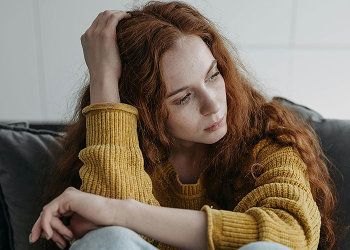 18YO Can&rsquo;t Even Fight With Her BF Without Parents Interfering, They Freak Out When She Resists