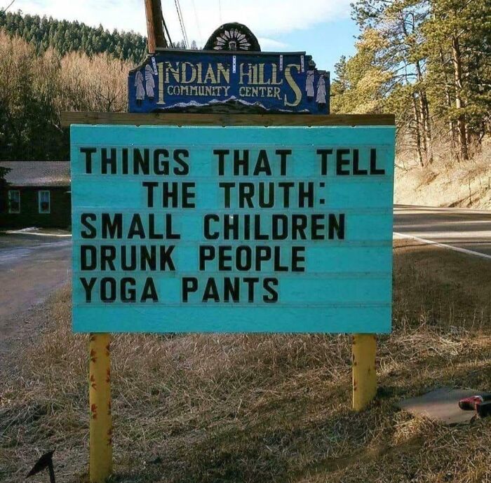 &ldquo;There Are Bees&rdquo;: 65 Signs That Are As Confusing As They Are Funny (New Pics)