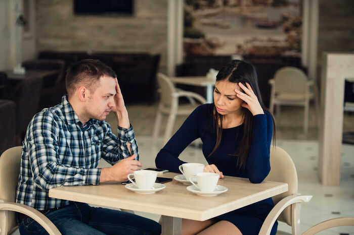 35 First Dates So Disastrous They Came With Red Flags, Instant Regret And No Callback