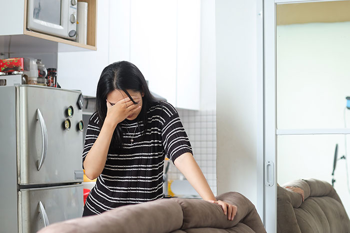 Woman Threatens Divorce If Husband Financially Contributes To His Mother’s Care: “Told Him That Is Nuts” Woman Threatens Divorce If Husband Financially Contributes To His Mother’s Care: “Told Him That Is Nuts”