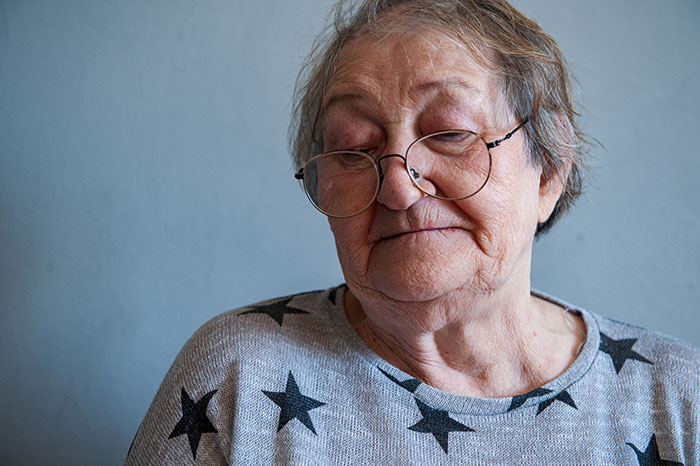 Woman Threatens Divorce If Husband Financially Contributes To His Mother’s Care: “Told Him That Is Nuts” Woman Threatens Divorce If Husband Financially Contributes To His Mother’s Care: “Told Him That Is Nuts”