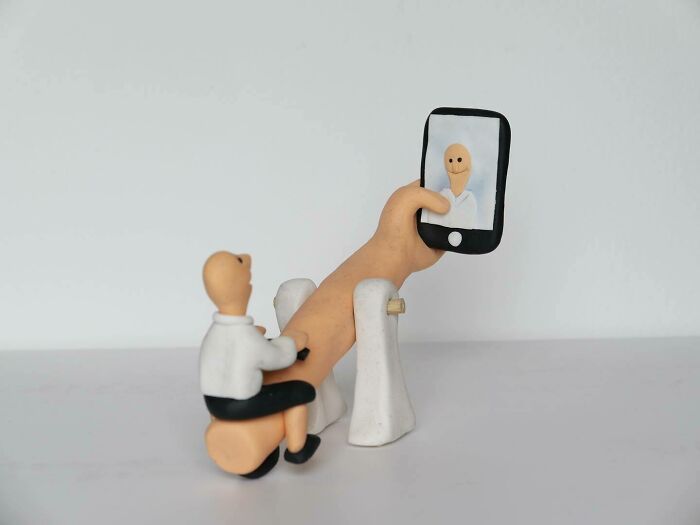 30 Times This Swiss Artist Twisted Everyday Objects Into Thought-Provoking Sculptures 30 Times This Swiss Artist Twisted Everyday Objects Into Thought-Provoking Sculptures