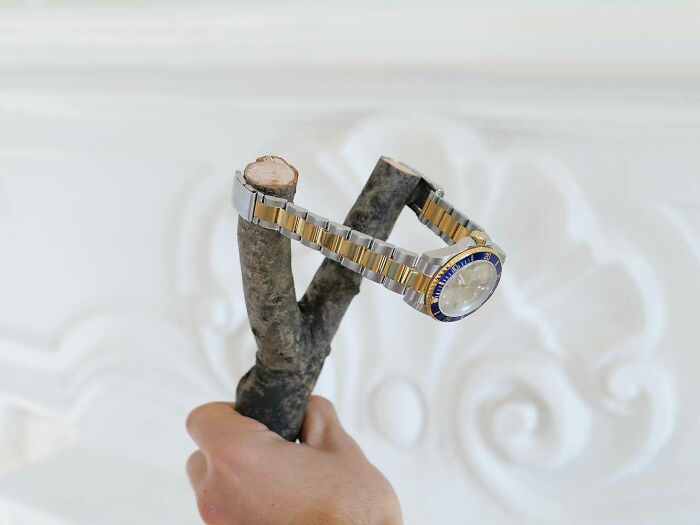 30 Times This Swiss Artist Twisted Everyday Objects Into Thought-Provoking Sculptures 30 Times This Swiss Artist Twisted Everyday Objects Into Thought-Provoking Sculptures