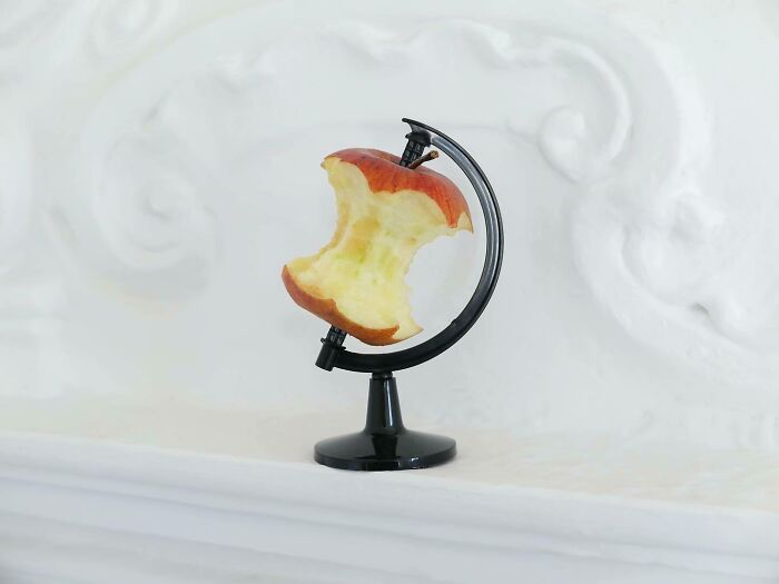 30 Times This Swiss Artist Twisted Everyday Objects Into Thought-Provoking Sculptures 30 Times This Swiss Artist Twisted Everyday Objects Into Thought-Provoking Sculptures