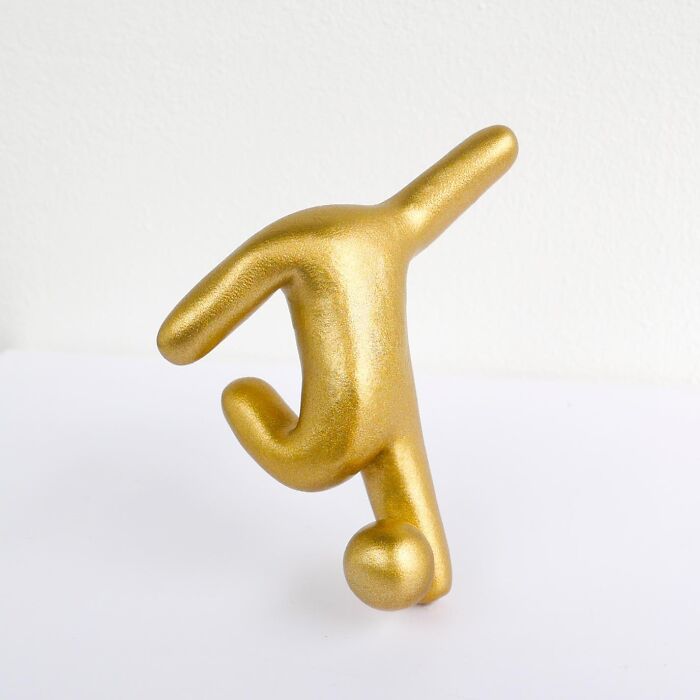 30 Times This Swiss Artist Twisted Everyday Objects Into Thought-Provoking Sculptures 30 Times This Swiss Artist Twisted Everyday Objects Into Thought-Provoking Sculptures