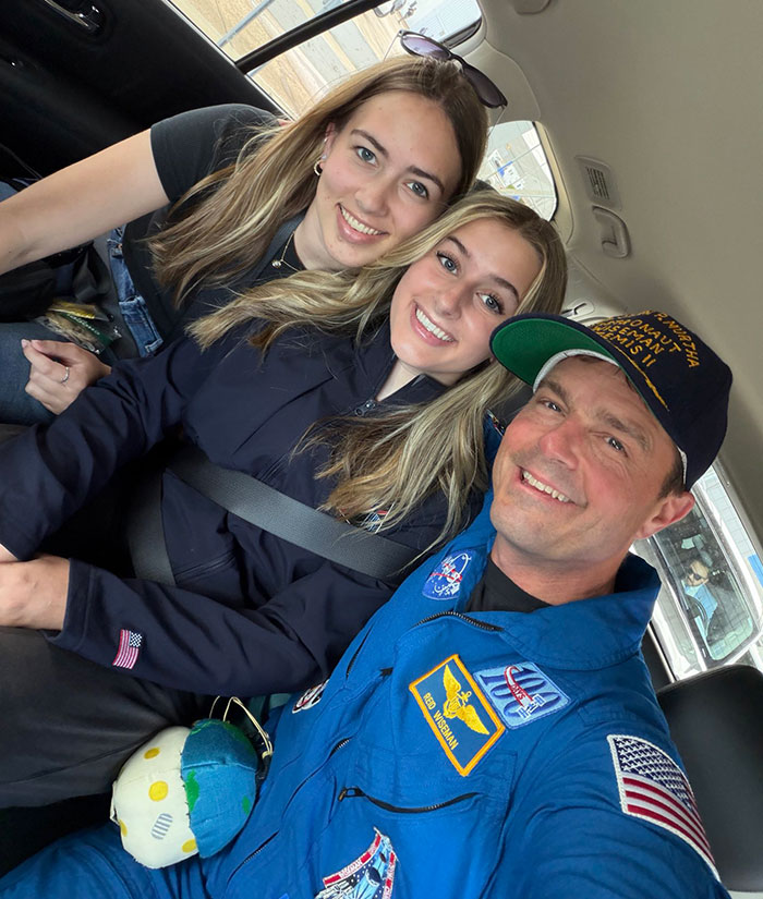 “Not Something I Was Going To Do”: Artemis II Commander Blatantly Breaks NASA Protocol With Bold Move “Not Something I Was Going To Do”: Artemis II Commander Blatantly Breaks NASA Protocol With Bold Move