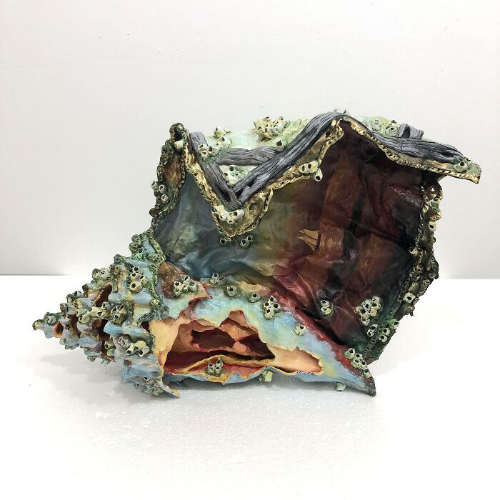 This Artist Turns Beautiful Paintings Into Haunting Ruins Of Memory (30 Pics) This Artist Turns Beautiful Paintings Into Haunting Ruins Of Memory (30 Pics)