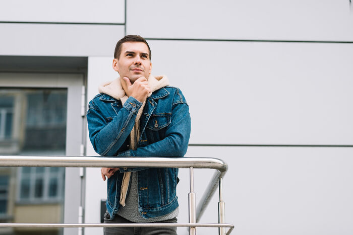 Psychologists Share 10 Unexpected Signs Of High Intelligence Most People Completely Overlook