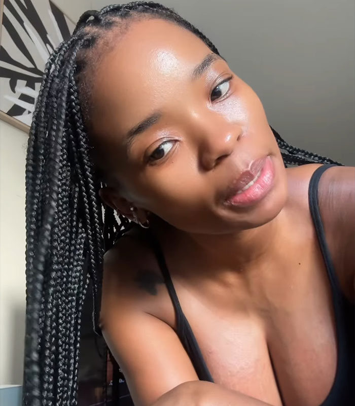 Woman&rsquo;s Breasts Regrow After Undergoing Reduction, Leaving Internet Baffled