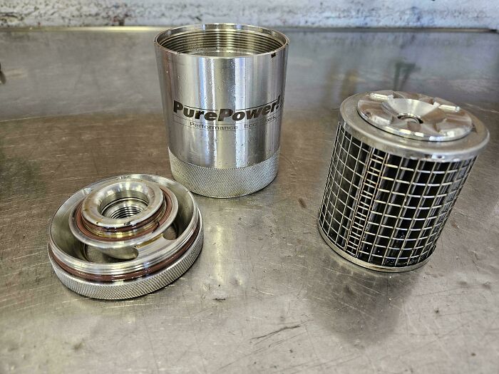 81 Times Car Mechanics Had To Take Pics Of What They Were Dealing With To Make Others Believe Them (New Pics) 81 Times Car Mechanics Had To Take Pics Of What They Were Dealing With To Make Others Believe Them (New Pics)