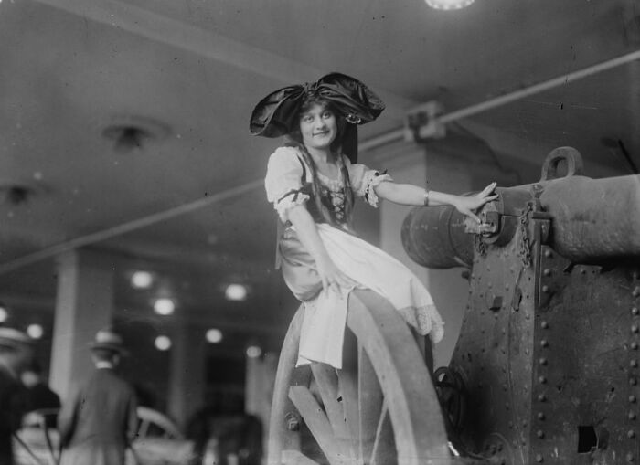 87 Rare And Interesting Photos From A Time We Will Never Get The Chance To Experience In Real Life