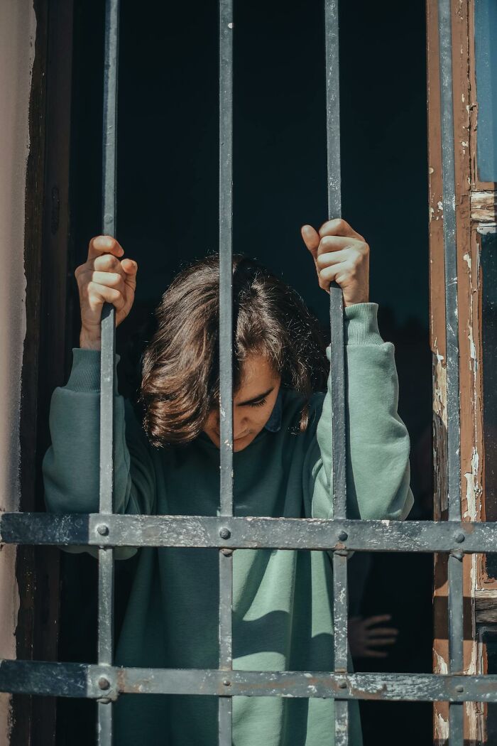 56 People Share Dark Family Secrets That They Finally Figured Out