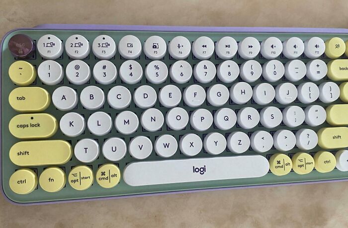 65 Times People Were So Appalled By Their Siblings, They Questioned If They Really Had The Same Parents (New Pics) 65 Times People Were So Appalled By Their Siblings, They Questioned If They Really Had The Same Parents (New Pics)